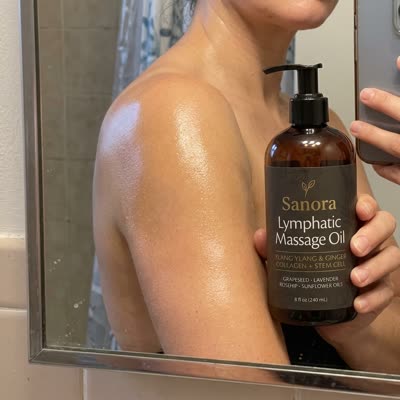 Sanora Lymphatic Firming Massage Oil in use